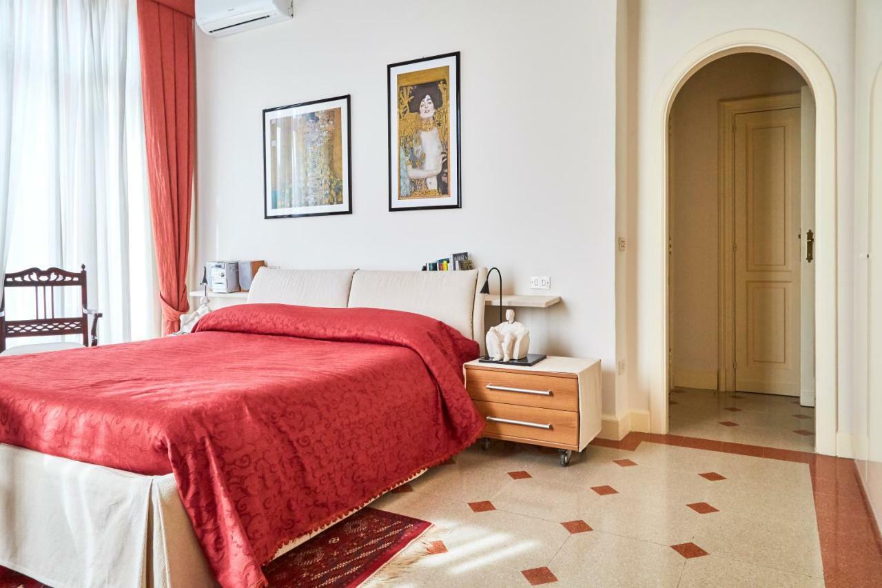 Suite Klimt P.Zza Amedeo Napoli Eksteriør billede